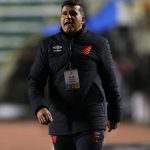 Treinador interino do Athletico fez mudanças no time que não surtiram efeito
