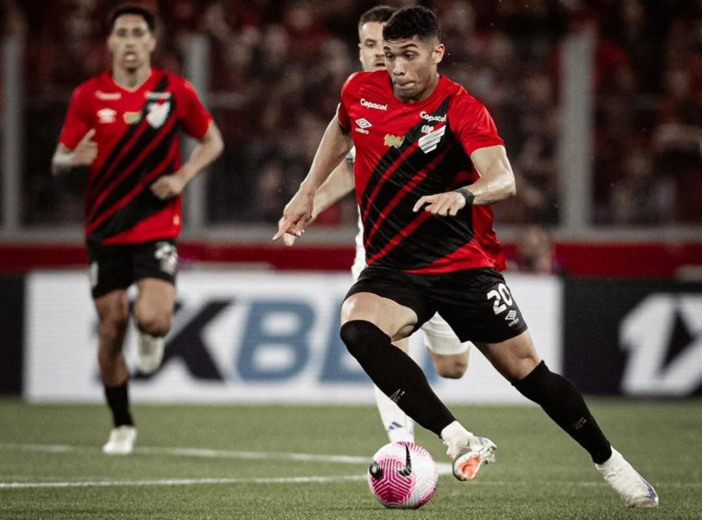 Athletico renova contrato com Julimar - Foto: Reprodução/Redes Sociais/Julimar