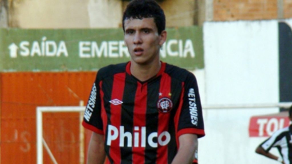 Pablo em 2011, ano de um dos rebaixamentos - Foto: Divulgação/Site Oficial do Athletico