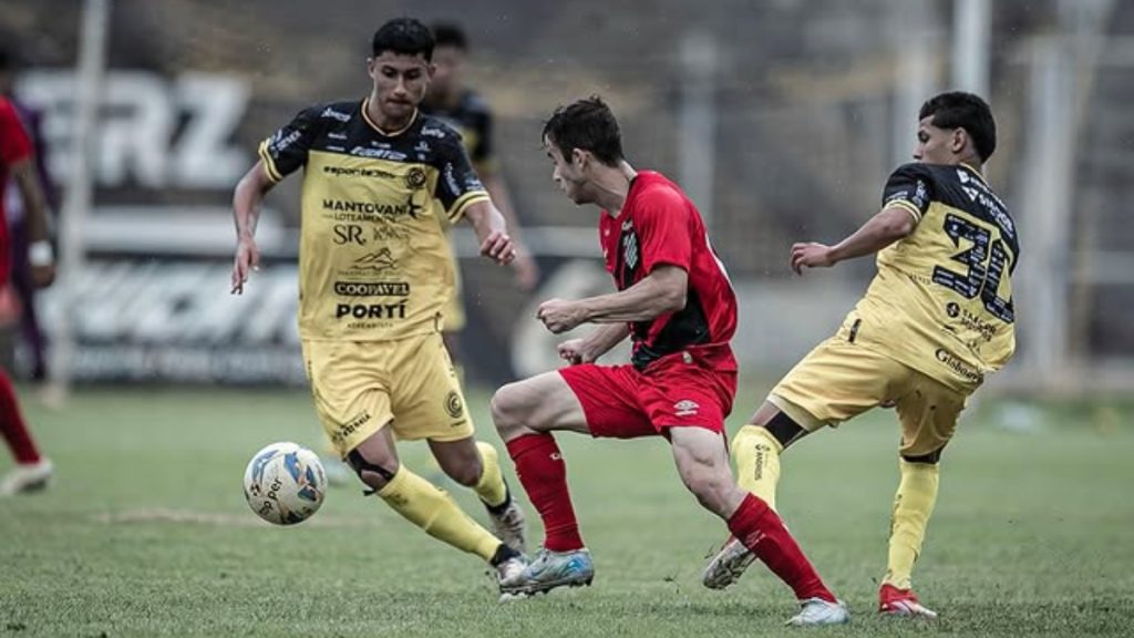 Lesão no Athletico-PR - Foto: Instagram/Dudu