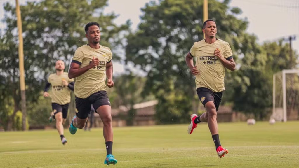 Athletico-PR perde mais uma contratação - Foto: Celso da Luz/Criciúma E.C.