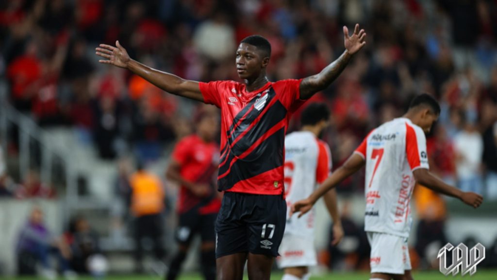 Matheus Babi no Athletico-PR. Foto: José Tramontin/athletico.com.br