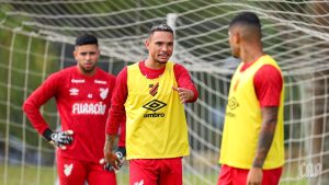 Elenco se prepara para o Athletiba. (Foto: José Tramontin/athletico.com.br)