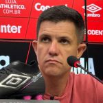 Barbieri fica inquieto com lesão de titular do Athletico-PR - Foto: Divulgação/X/Monique Vilela