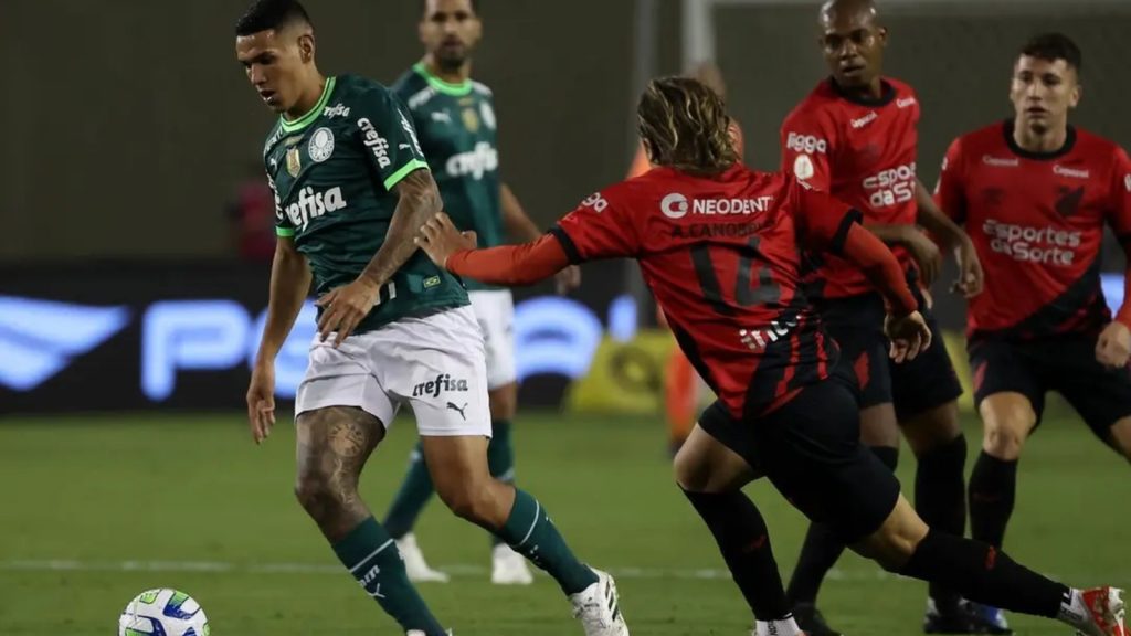 Naves quer jogar no Athletico-PR (Foto: Cesar Greco/Palmeiras)