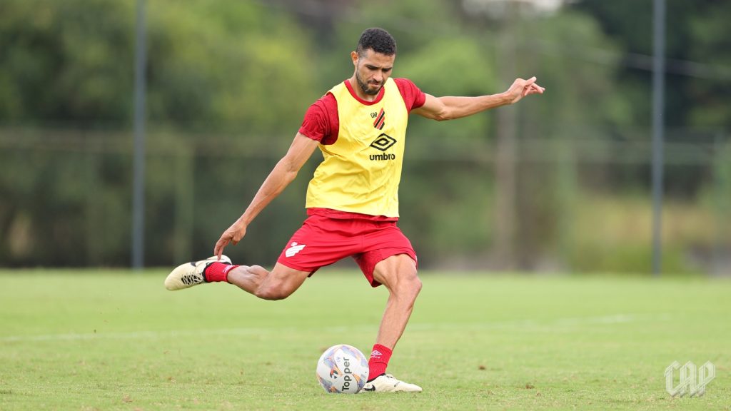 Alan Kardec durante treino do Athletico-PR . Foto: Duda Matoso/athletico.com.b