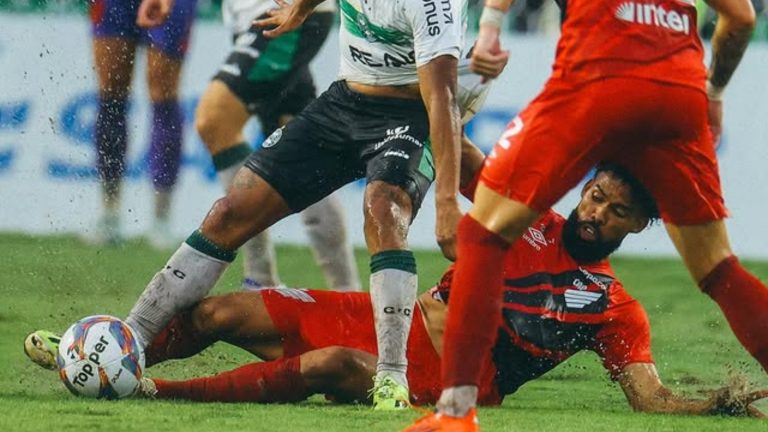 Athletico-PR se acerta após briga no Athletiba - Foto: Instagram/Falcão