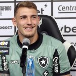 Léo Linck foi apresentado no Botafogo. Foto: Vítor Silva/Botafogo
