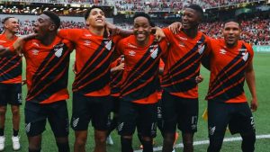 Jogadores preocupam torcida para partida da Copa do Brasil entre Pouso Alegre-MG x Athletico-PR - Foto: Instagram/Felipinho