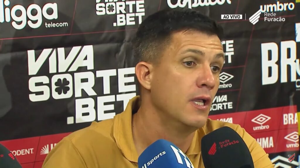 Barbieri fala em coletiva após Maringá 1 x 1 Athletico-PR (Imagem: Rede Furacão)