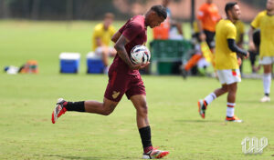 Walace França em jogo-treino. Foto: José Tramontin/athletico.com.br
