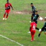 Lance polêmico do pênalti pedido pelo Athletico-PR contra o Maringá - Foto: Reprodução/NSports