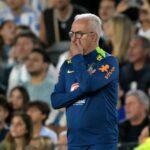 Dorival dá ordem e Bento vira alvo na Argentina (Foto: Reprodução/Lance)