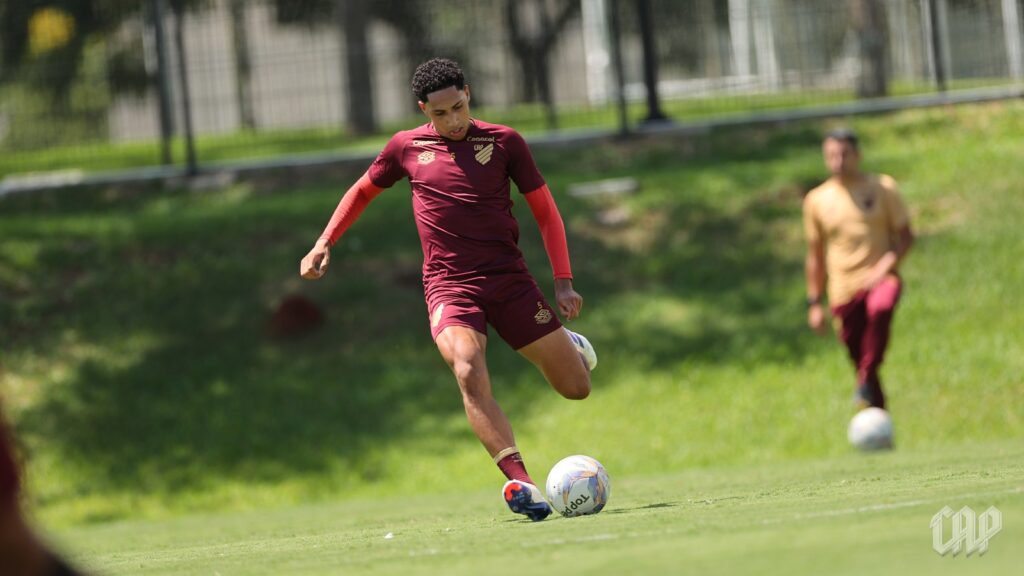 Felipinho pode ser poupado. Foto: Duda Matoso/athletico.com.br