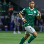 Vitor Roque estreia pelo Palmeiras em meio a polêmicas (Foto: Reprodução/Band)