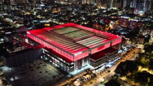 Petraglia 'se vira' para pagar Ligga Arena do Athletico-PR (Foto: athletico.com.br)