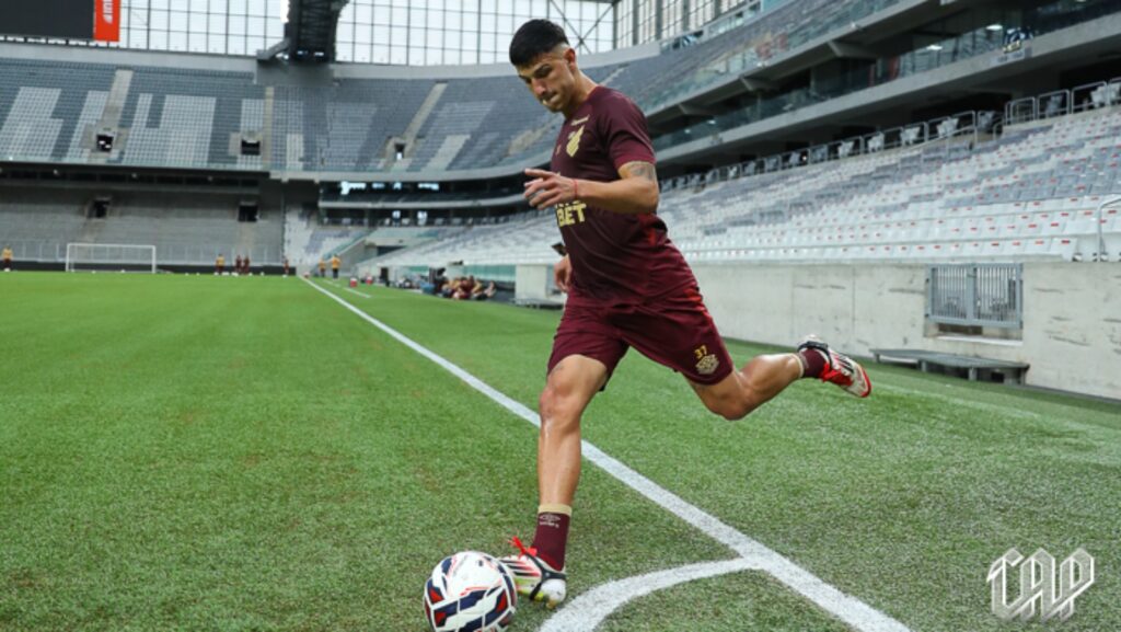 Esquivel voltou a ser relacionado. Foto: José Tramontin/athletico.com.br