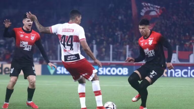 Brusque x Athletico-PR não terá Esquivel - (Foto: Reprodução/ESPN)