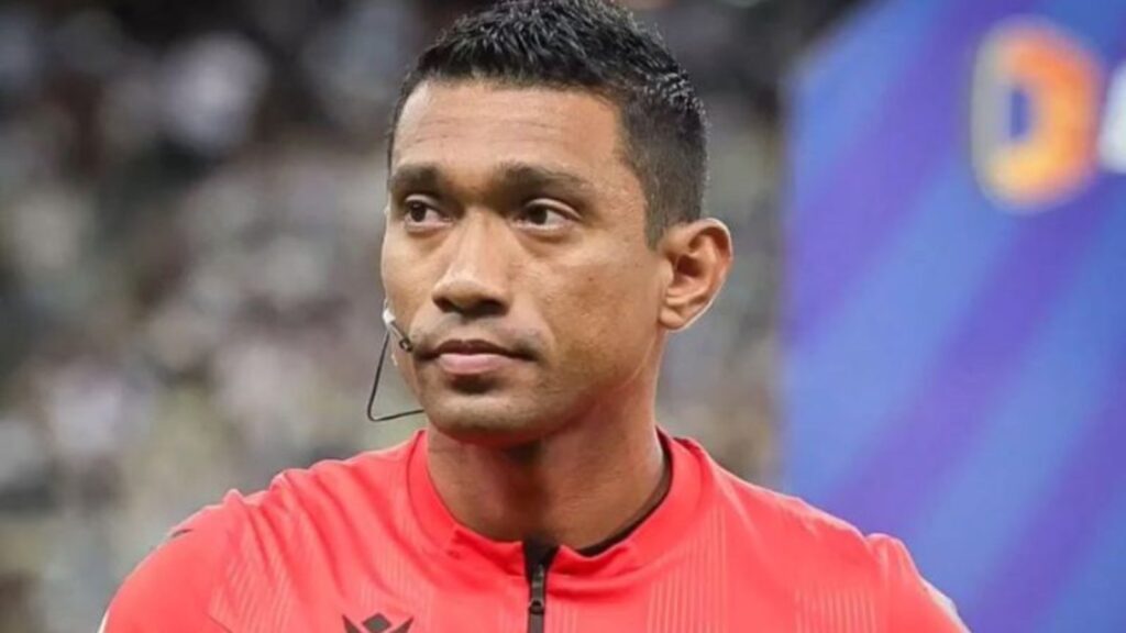 Luciano Miranda Filho apita Athletico-PR x Chapecoense (Foto: Reprodução)