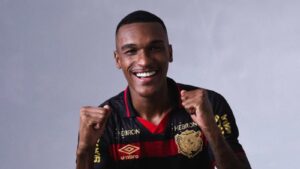 Matheus Alexandre chega ao Athletico-PR? - (Foto: Paulo Paiva/SCR)