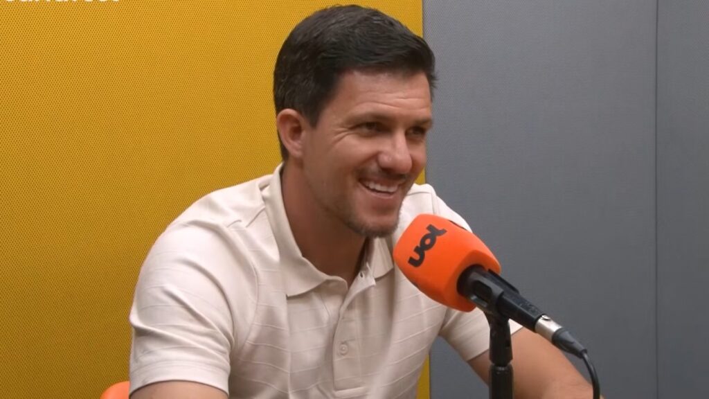 Barbieri detona Athletico-PR (Foto: Reprodução/Canal UOL)