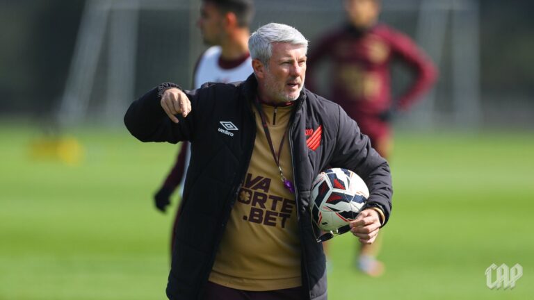 Odair Hellmann abre portas para o Athletico-PR (Foto: José Tramontin/athletico.com.br)