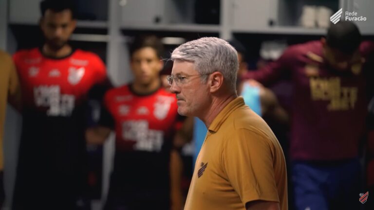 Odair Hellmann é técnico do Athletico-PR (Imagem: Reprodução/Rede Furacão)
