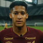 Tevis quer fazer diferente diante de Athletico-PR x Chapecoense (Imagem: Divulgação/Rede Furacão)