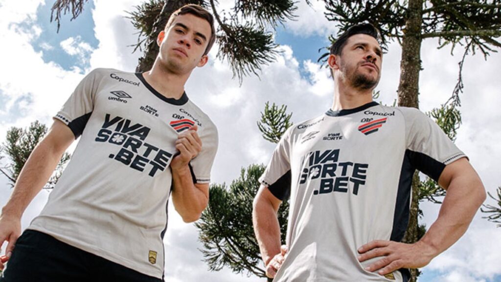 Athletico-PR divulga nova camisa 2 (Foto: Divulgação/Site oficial/Athletico)