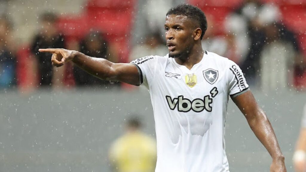 Athletico-PR busca Elias Manoel (Foto: Vitor Silva/Botafogo)