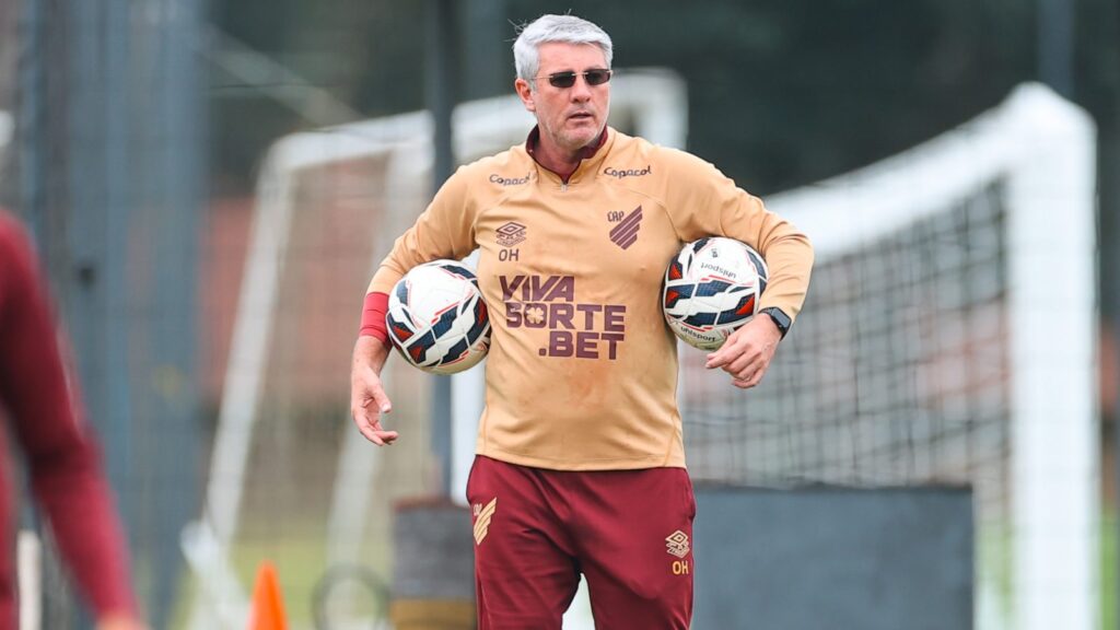 Odair pronto para Athletico-PR x Coritiba (Foto: athletico.com.br)