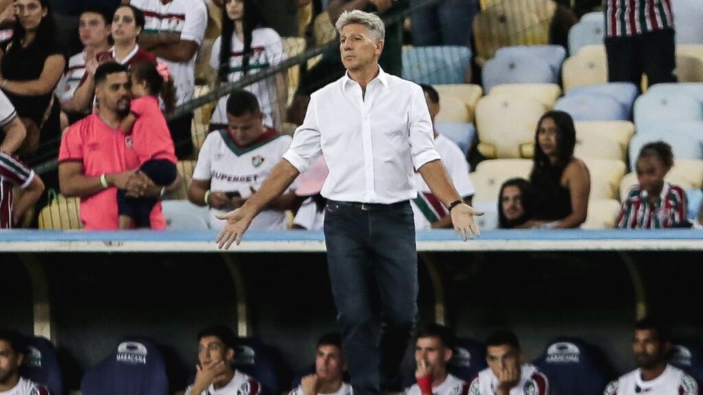 Athletico-PR busca contratar Calegari (Foto: Lucas Merçon/Fluminense FC)