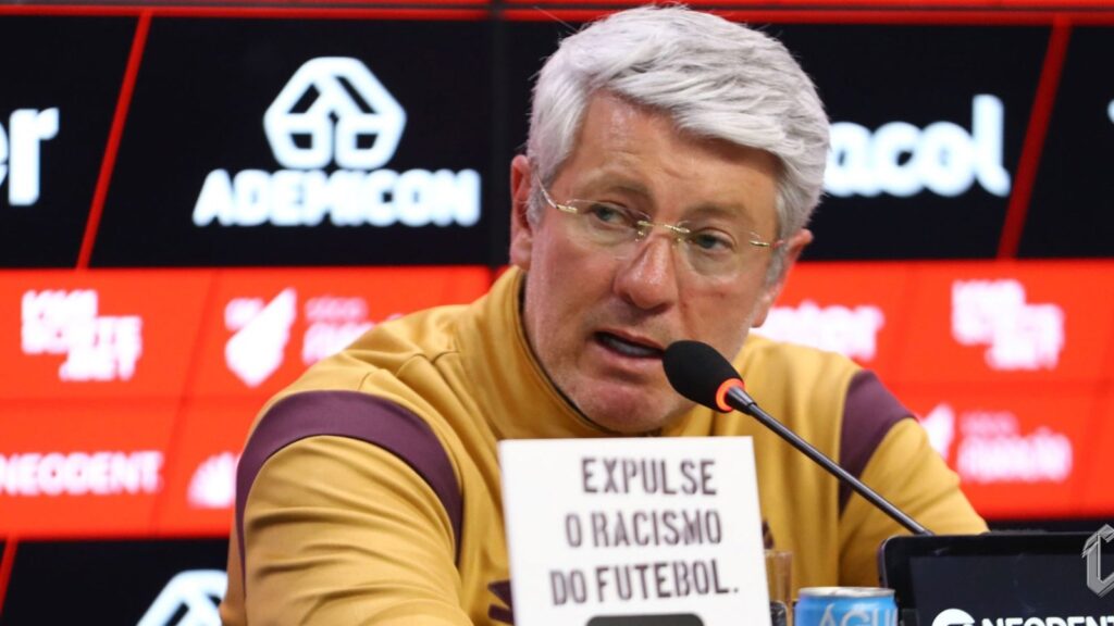 Odair vai mudar meio do Athletico-PR (Foto: José Tramontin/athletico.com.br)