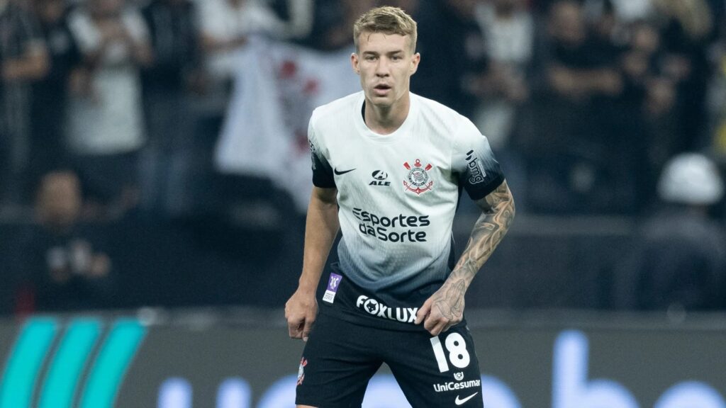 Athletico-PR tem interesse em Charles (Foto: Divulgação/Corinthians)