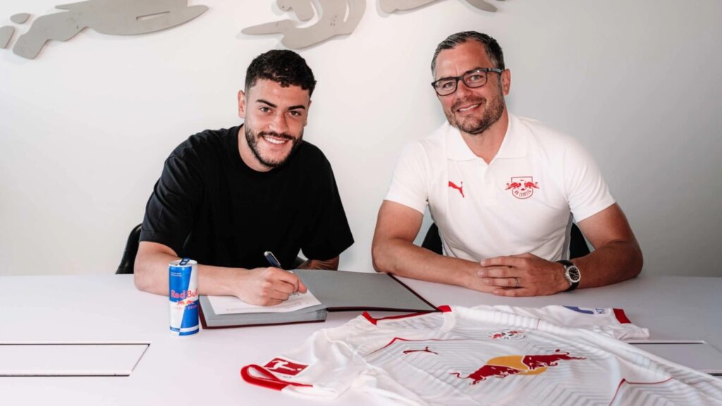 Rômulo, ex-Athletico-PR, assina com Leipizig (Foto: Divulgação/Leipizig)