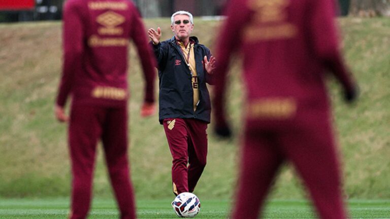 Athletico-PR treina para duelo (Foto: Duda Matoso/athletico.com.br)