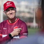 Athletico-PR fica frente a frente com Turra (Foto: Roberto Corrêa/Vila Nova)