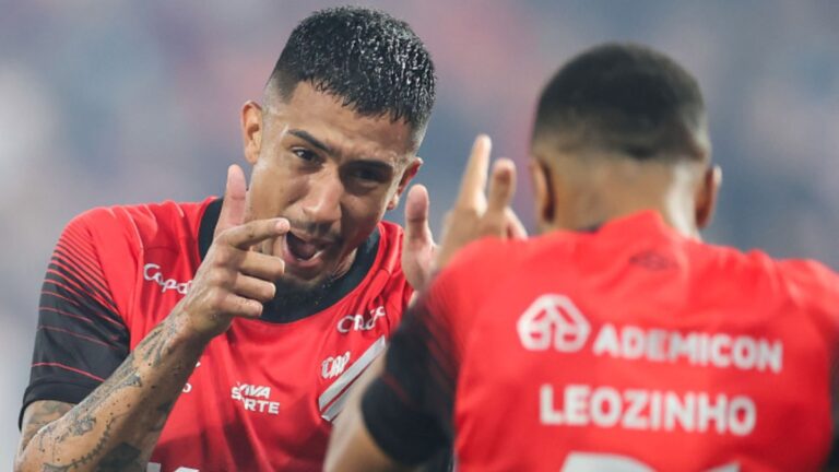 Athletico-PR vence Vila Nova por 2 a 0 (Foto: José Tramontin/athletico.com.br)