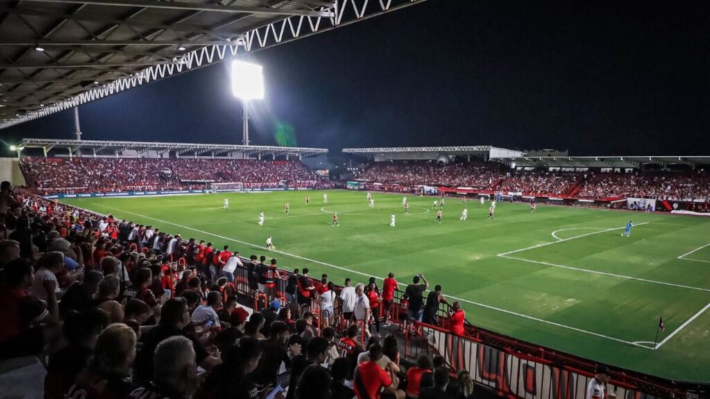 Veja onde assistir Atlético-GO x Athletico-PR pela Série B (Foto: Ruber Couto)