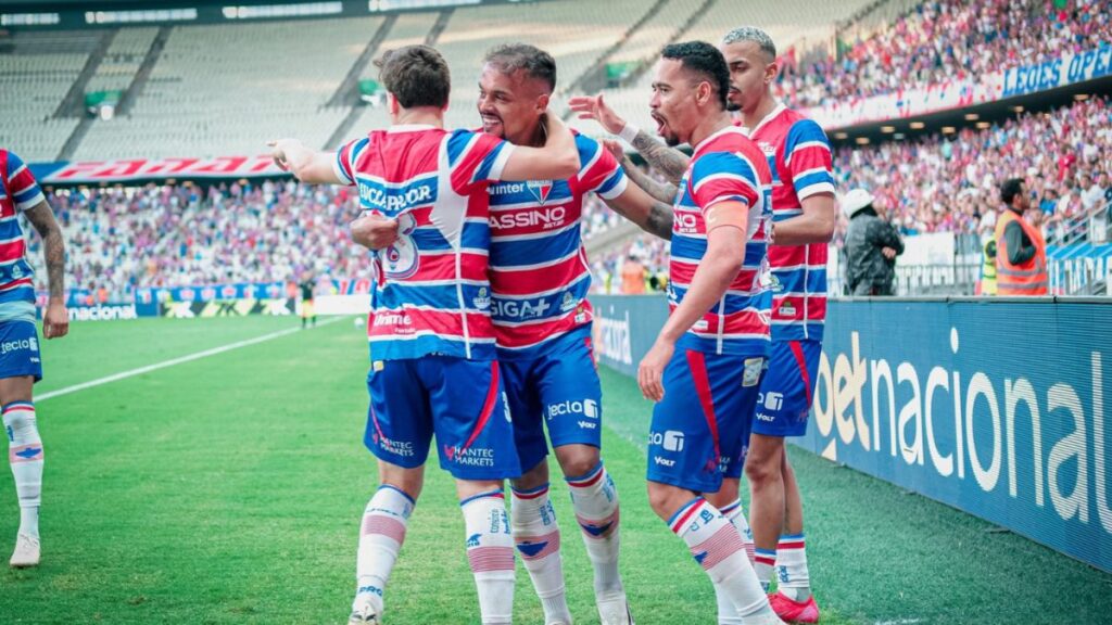 Yago Pikachu conversa com Athletico-PR (Foto: Mateus Lotif/FEC)