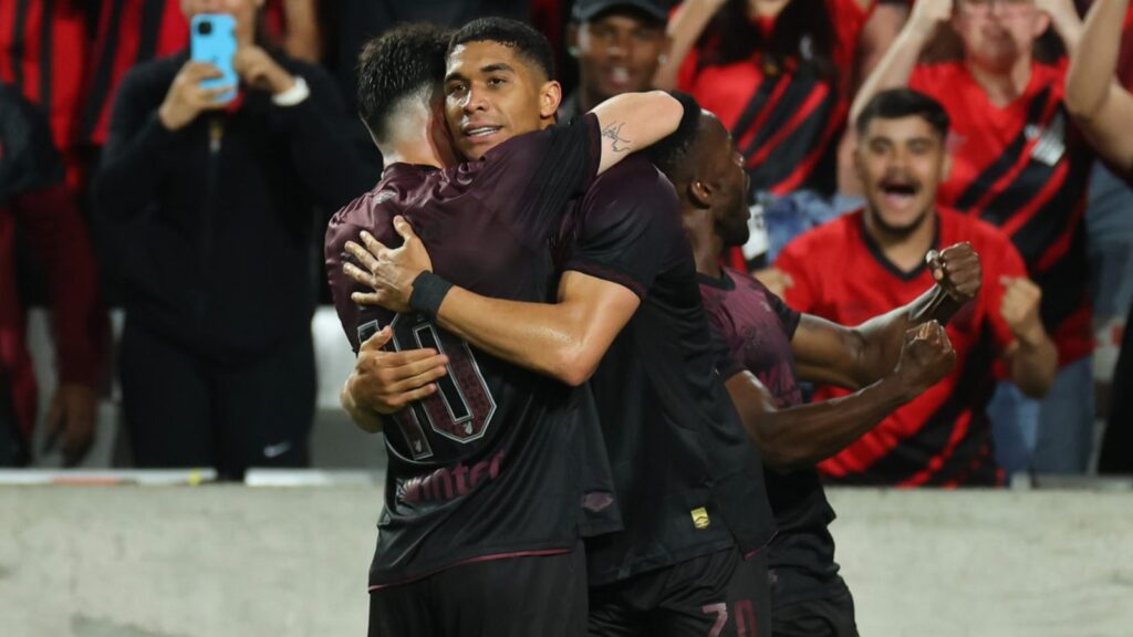 Athletico-PR vence Volta Redonda em casa (Foto: José Tramontin/athletico.com.br)