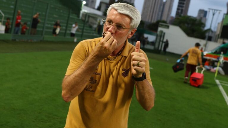 Athletico-PR vence Goiás na Serrinha (Foto: athletico.com.br)