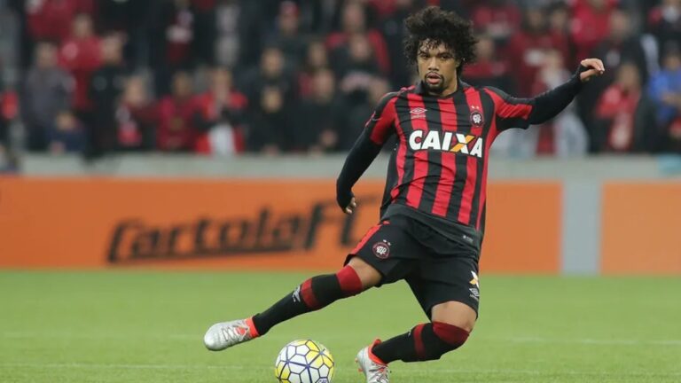 Athletico-PR quer repatriar Otávio (Foto: Divulgação)