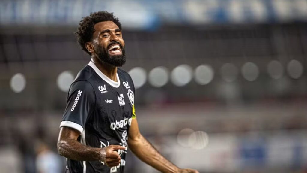 Athletico-PR tenta contratar Caio Vinicius