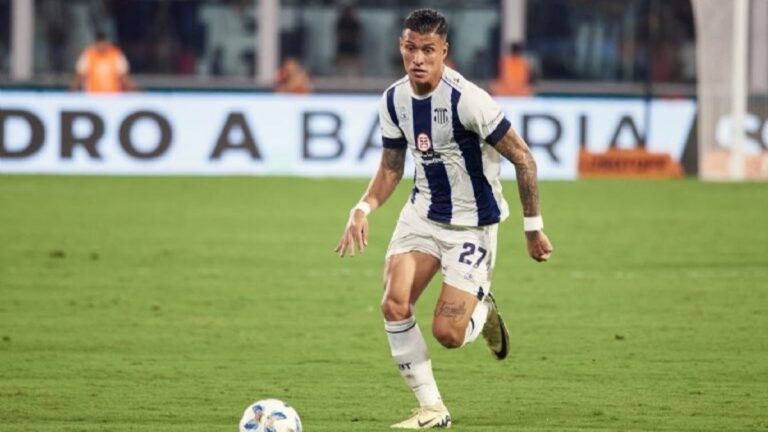 Athletico-PR abre negociações com Juan Camilo Portilla