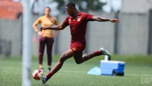 Athletico-PR trabalha para o Campeonato Paranaense