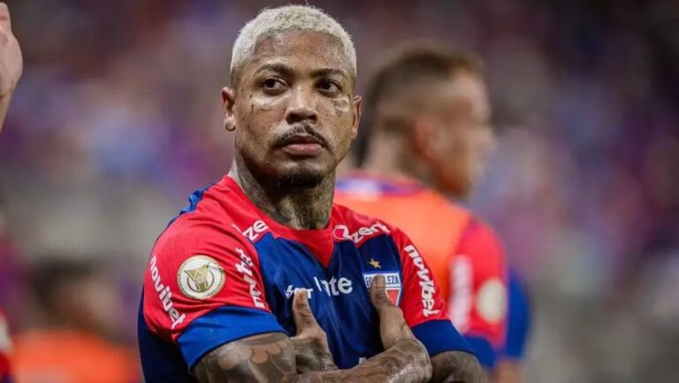 Athletico-PR faz proposta por Marinho