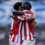 Athletico-PR avança com atacante colombiano