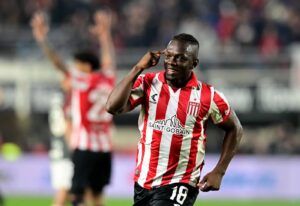 Athletico-PR contrata Cetré, do Estudiantes