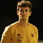 João Correia assume culpa em derrota de virada do Athletico-PR para Azuriz no Paranaense 2026